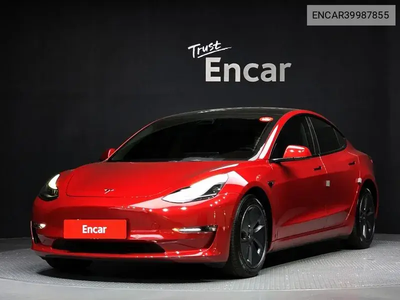 Model 3 Long Range VIN: ENCAR39987855 Lot: 39987855