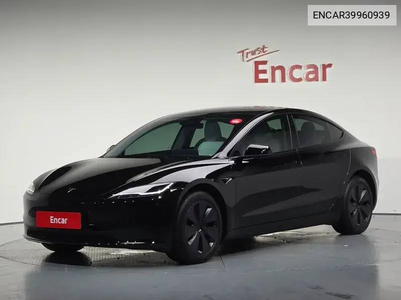 Model 3 Long Range VIN: ENCAR39960939 Lot: 39960939