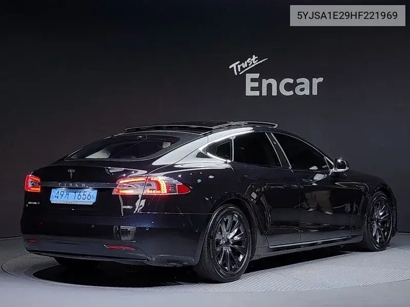 Model S 90D VIN: 5YJSA1E29HF221969 Lot: 39947404