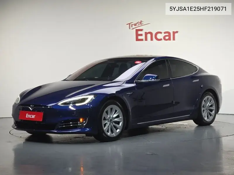 Model S 90D VIN: 5YJSA1E25HF219071 Lot: 39959105