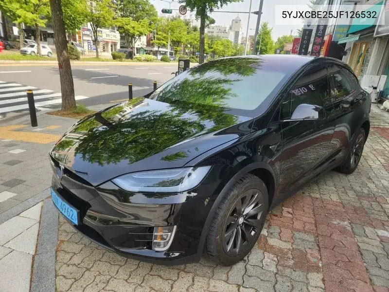 Model X 100D VIN: 5YJXCBE25JF126532 Lot: 39710414