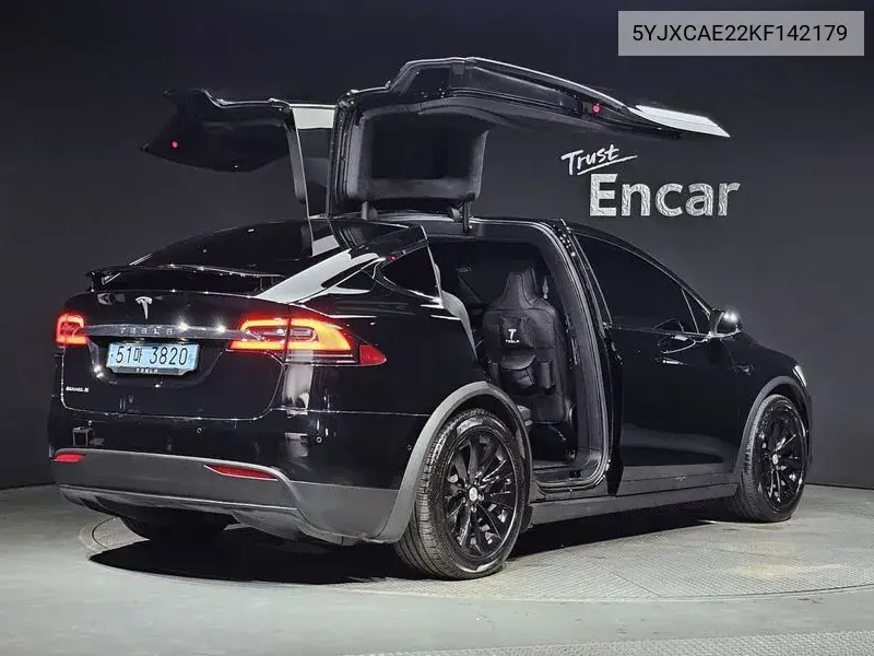 Model X 75D VIN: 5YJXCAE22KF142179 Lot: 39939287
