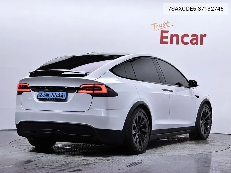 Model Xawd VIN: 7SAXCDE5-37132746 Lot: 37132746