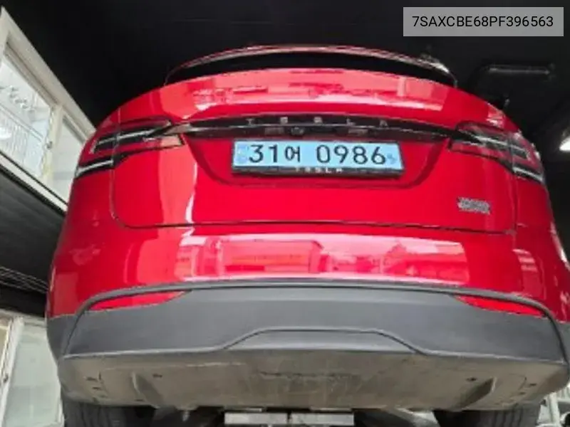 Model X Plad VIN: 7SAXCBE68PF396563 Lot: 39978540