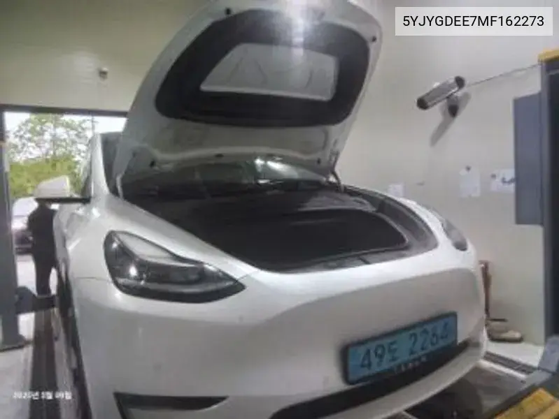 Model Y Long Range VIN: 5YJYGDEE7MF162273 Lot: 39631771