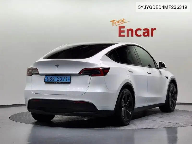Model Y Standard Range VIN: 5YJYGDED4MF236319 Lot: 39985494