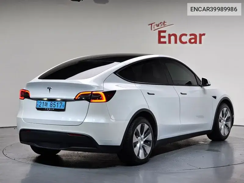 Model Y Standard Range VIN: ENCAR39989986 Lot: 39989986