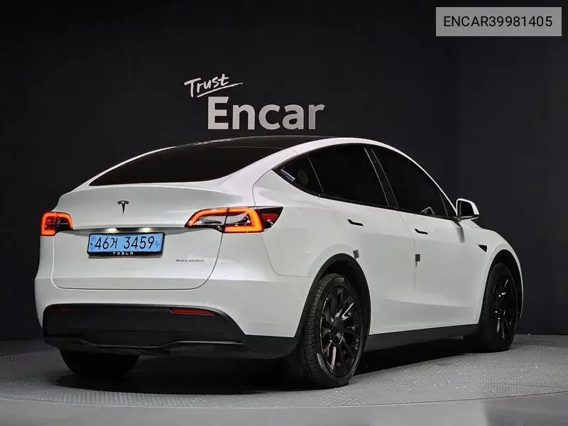 Model Y Long Range VIN: ENCAR39981405 Lot: 39981405