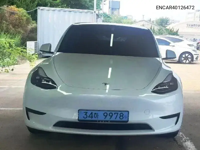 Model Y Rwd VIN: ENCAR40126472 Lot: 40126472