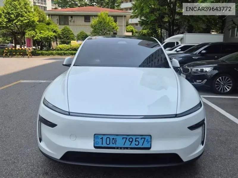 Model Y Rwd VIN: ENCAR39643772 Lot: 39643772