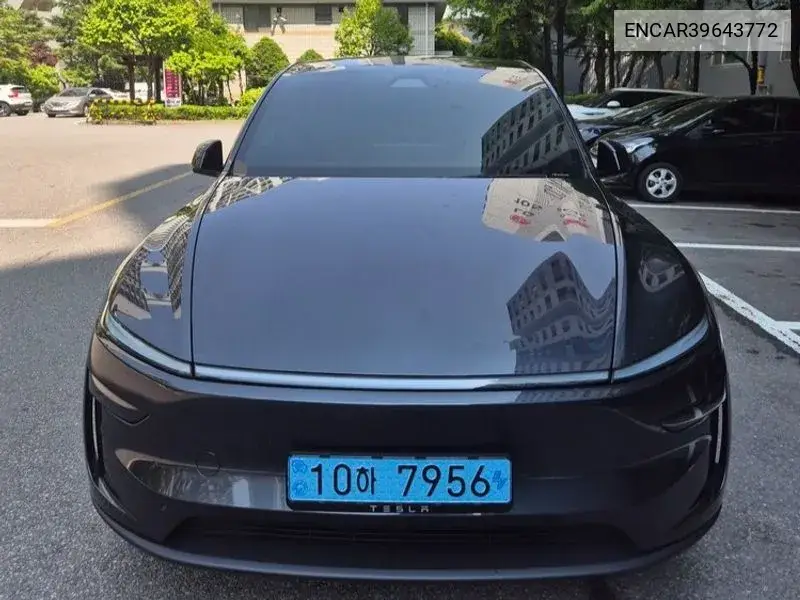 Model Y Rwd VIN: ENCAR39643772 Lot: 39643772