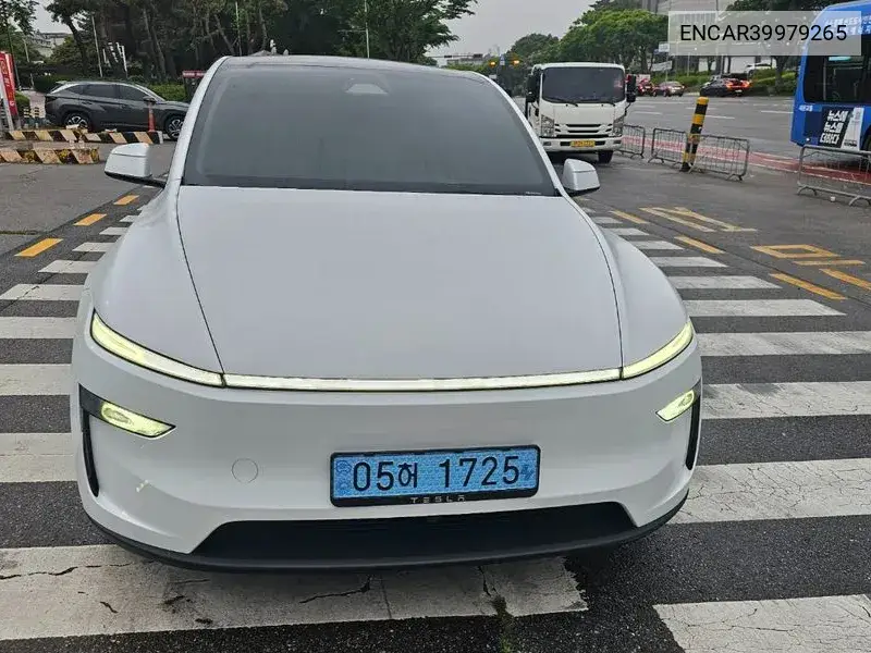 Model Y Rwd VIN: ENCAR39979265 Lot: 39979265