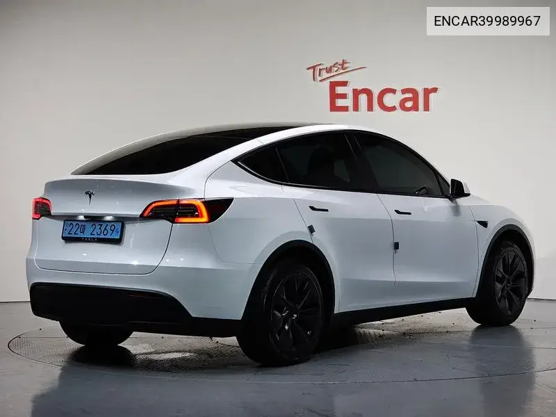 Model Y Rwd VIN: ENCAR39989967 Lot: 39989967