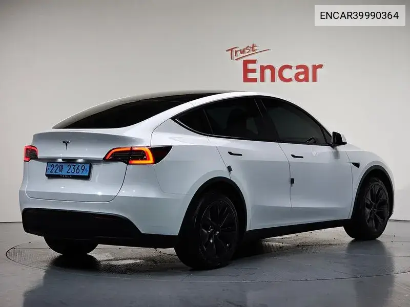 Model Y Rwd VIN: ENCAR39990364 Lot: 39990364