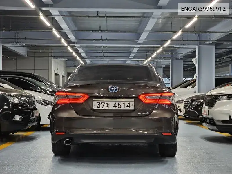 Camry (Xv70) 2.5 Xle Hybrid VIN: ENCAR39969912 Lot: 39969912