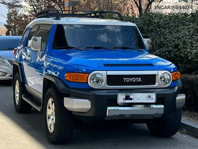 Fj Cruiser 4Wd V6 VIN: ENCAR39844034 Lot: 39844034