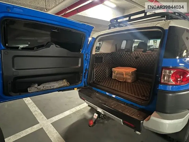 Fj Cruiser 4Wd V6 VIN: ENCAR39844034 Lot: 39844034