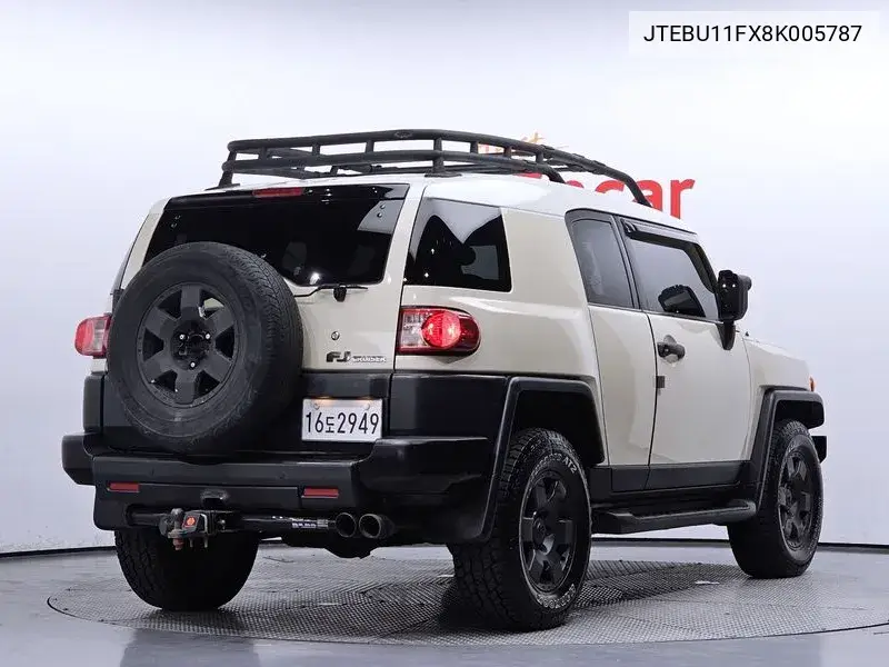 Fj Cruiser 4Wd V6 VIN: JTEBU11FX8K005787 Lot: 39924740