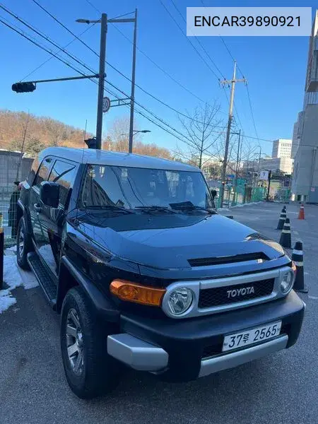 Fj Cruiser 4Wd V6 VIN: ENCAR39890921 Lot: 39890921