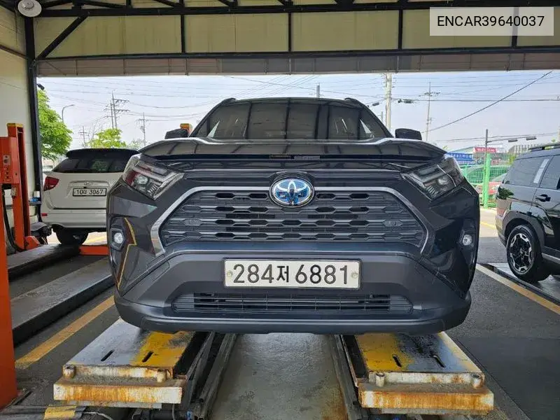 Rav4 5Th Generation 2.5 2Wd Hybrid VIN: ENCAR39640037 Lot: 39640037