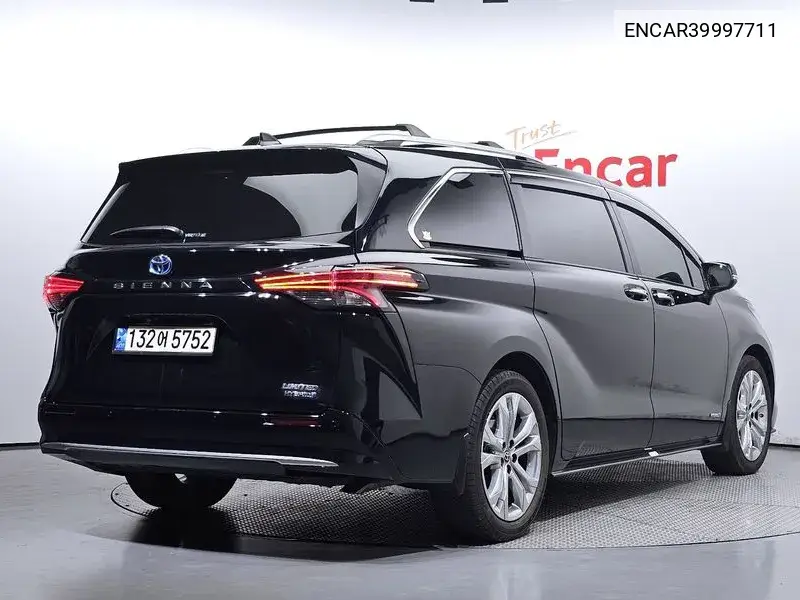 Siena 4Th Generation 2.5 Hybrid 2Wd VIN: ENCAR39997711 Lot: 39997711