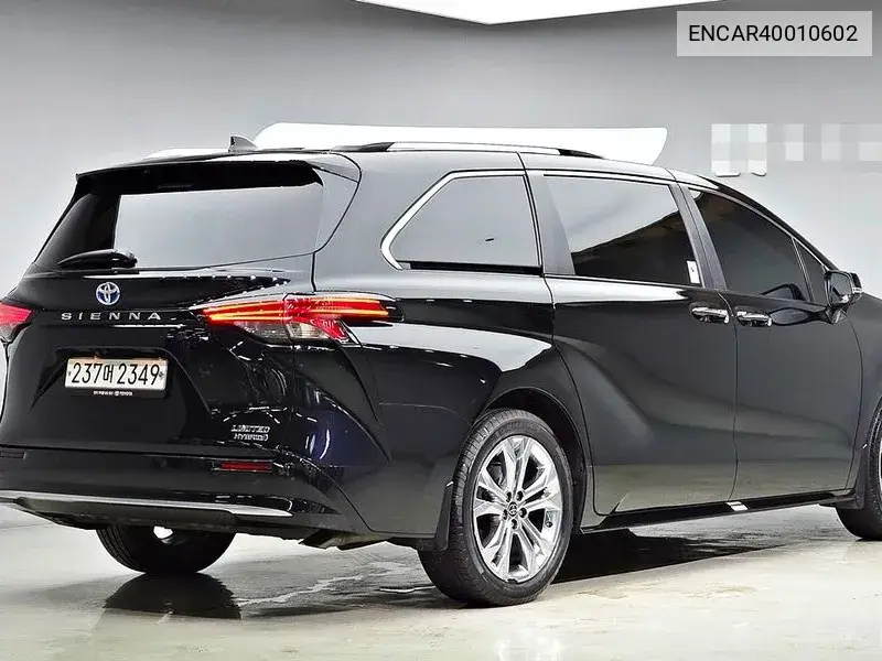 Siena 4Th Generation 2.5 Hybrid 2Wd VIN: ENCAR40010602 Lot: 40010602