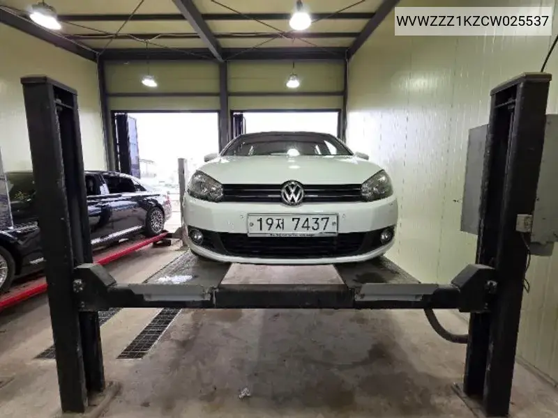 Golf 6Th Generation 1.6 Tdi Blue Motion VIN: WVWZZZ1KZCW025537 Lot: 39271026