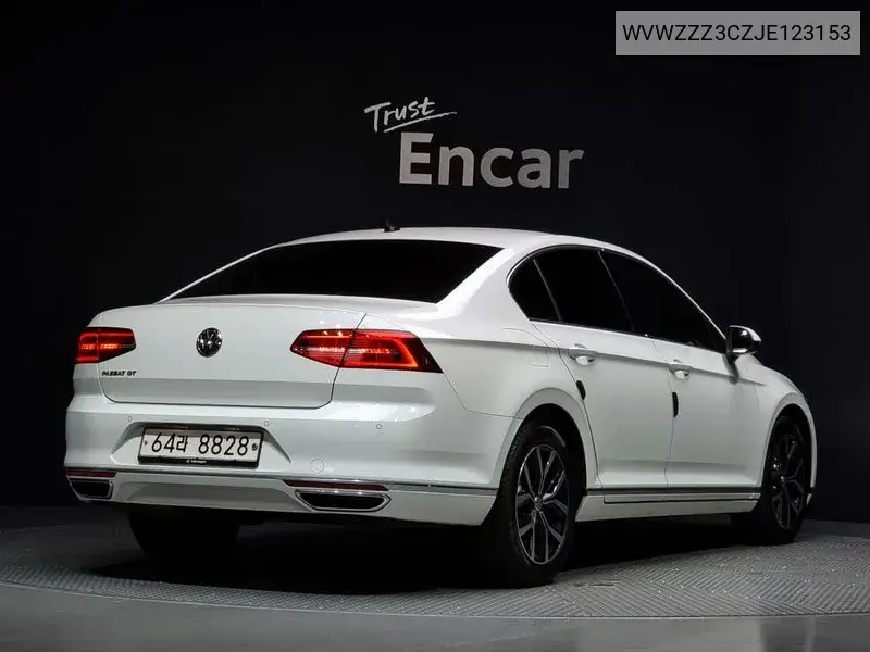 Passat Gt (B8) 2.0 Tdi Premium VIN: WVWZZZ3CZJE123153 Lot: 40004490