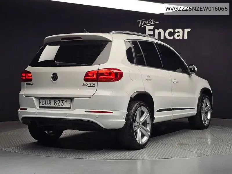 New Tiguan 2.0 Tdi R-Line 5N VIN: WVGZZZ5NZEW016065 Lot: 39962430