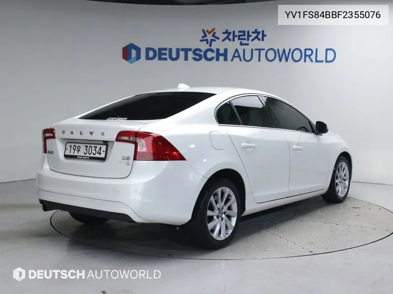 S60D22Nd Generation VIN: YV1FS84BBF2355076 Lot: 38932515