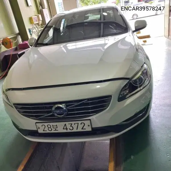 S60 D3 2Nd Generation VIN: ENCAR39578247 Lot: 39578247