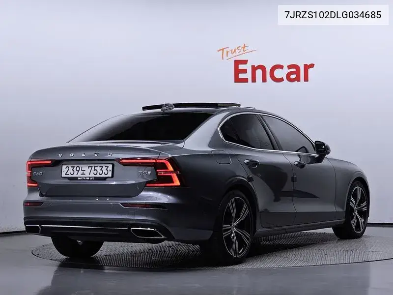 S60 3Rd Generation T5 Inscription VIN: 7JRZS102DLG034685 Lot: 39762417