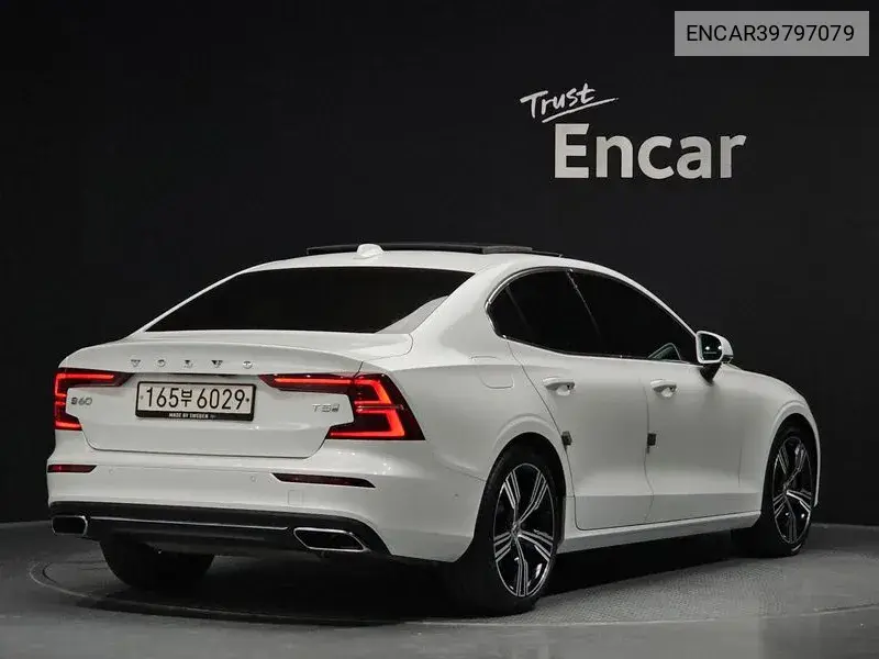 S60 3Rd Generation T5 Inscription VIN: ENCAR39797079 Lot: 39797079