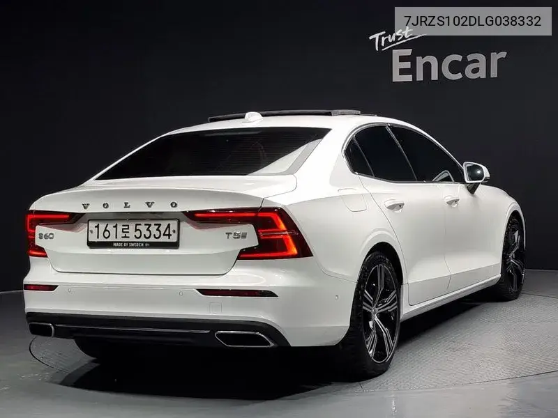 S60 3Rd Generation T5 Inscription VIN: 7JRZS102DLG038332 Lot: 39910149