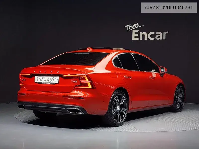 S60 3Rd Generation T5 Inscription VIN: 7JRZS102DLG040731 Lot: 39811627