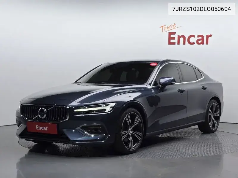 S60 3Rd Generation T5 Inscription VIN: 7JRZS102DLG050604 Lot: 40005768