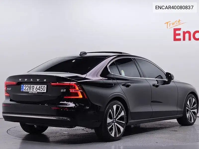 S60 3Rd Generation B5 Ultra Bright VIN: ENCAR40080837 Lot: 40080837