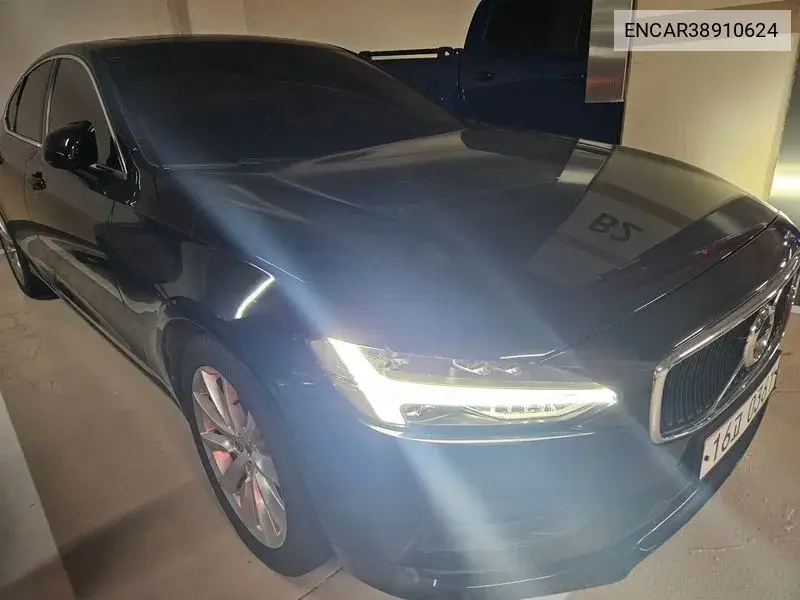 S90 T5 Momentum VIN: ENCAR38910624 Lot: 38910624