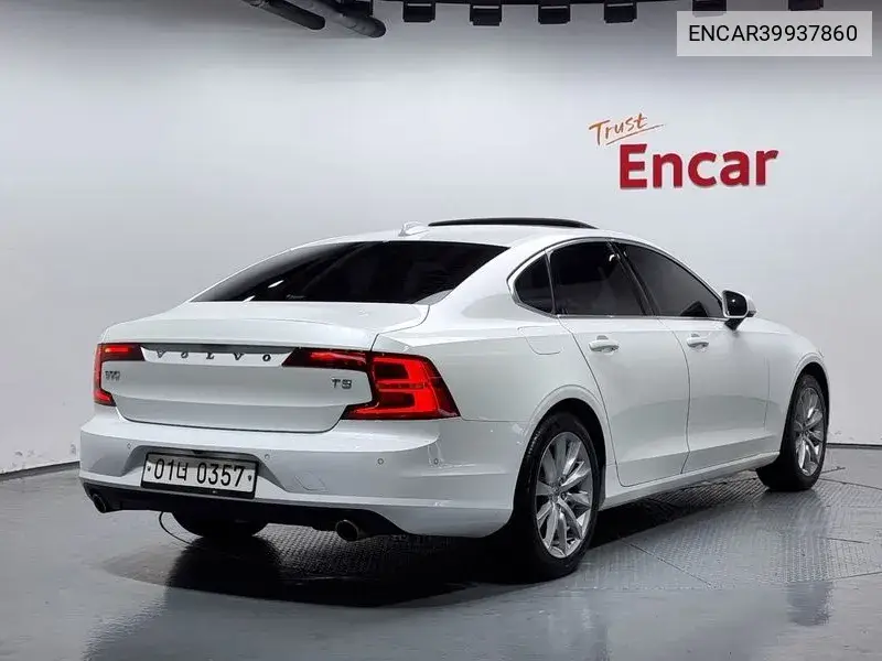 S90 T5 Momentum VIN: ENCAR39937860 Lot: 39937860