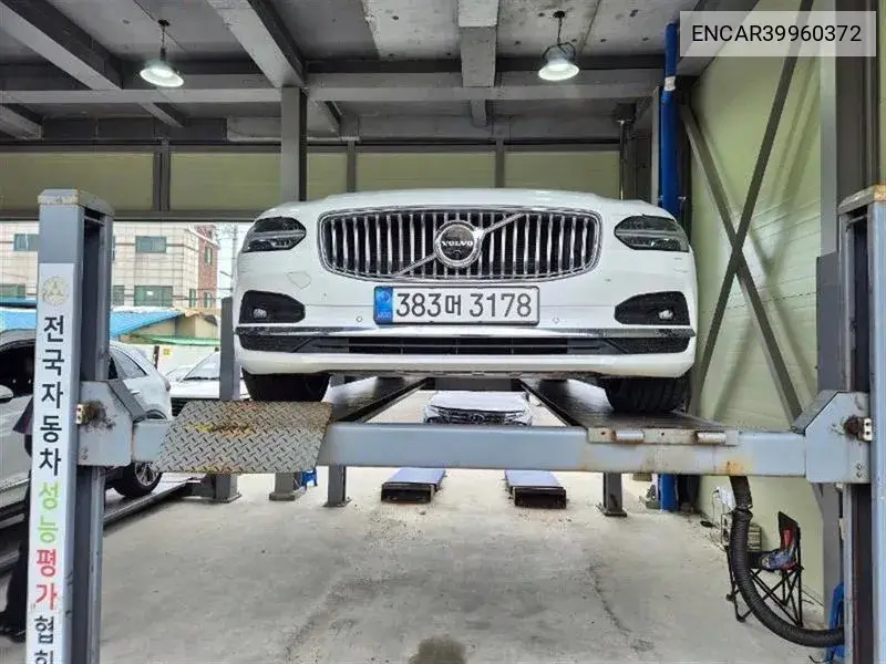 S90 B6 Awd Inscription VIN: ENCAR39960372 Lot: 39960372