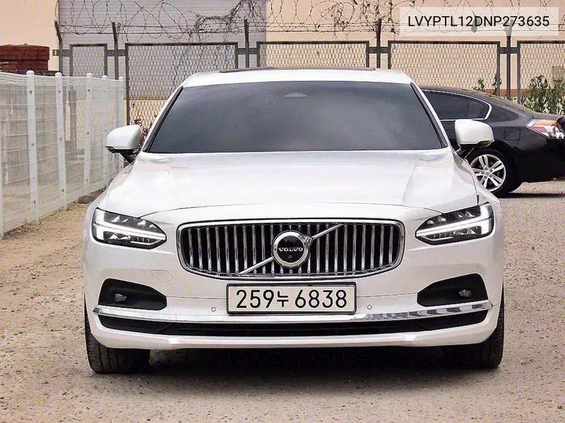 S90 B5 Inscription VIN: LVYPTL12DNP273635 Lot: 39953227
