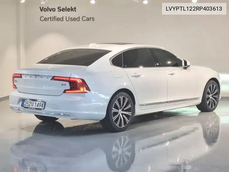 S90 B5 Ultimate Bright VIN: LVYPTL122RP403613 Lot: 40011960