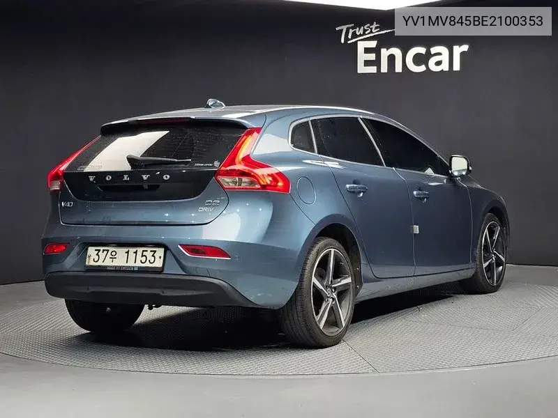 V40 D2 2Nd Generation VIN: YV1MV845BE2100353 Lot: 39595181
