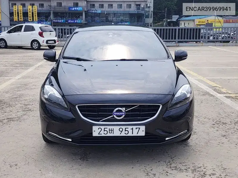 V40 D4 2Nd Generation VIN: ENCAR39969941 Lot: 39969941
