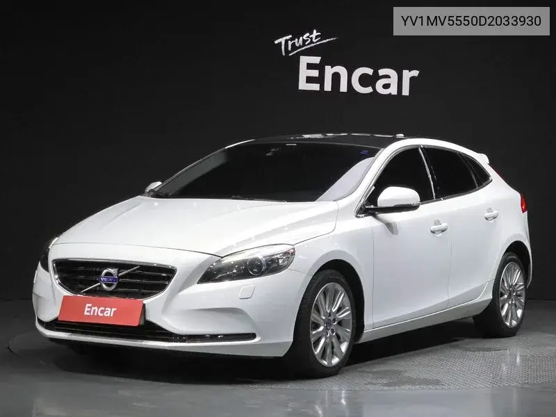 V40 D4 2Nd Generation VIN: YV1MV5550D2033930 Lot: 40049951