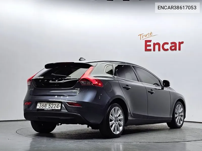 Volvo V40 D2 2Nd Generation VIN: ENCAR38617053 Lot: 38617053