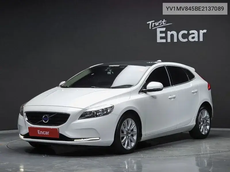 V40 D2 2Nd Generation VIN: YV1MV845BE2137089 Lot: 39158078