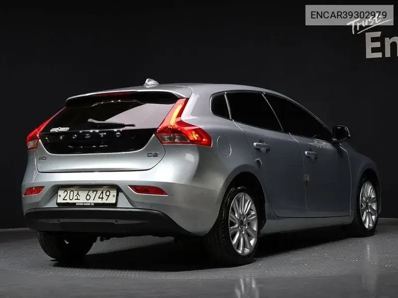 V40 D2 2Nd Generation VIN: ENCAR39302979 Lot: 39302979