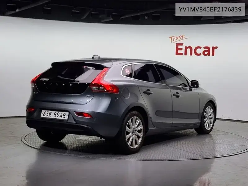 V40 D2 2Nd Generation VIN: YV1MV845BF2176339 Lot: 39640245