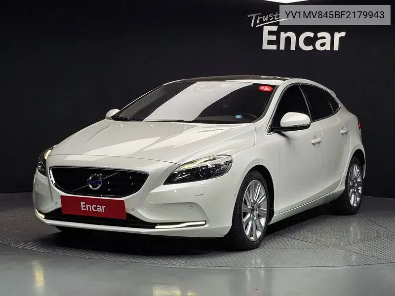 V40 D2 2Nd Generation VIN: YV1MV845BF2179943 Lot: 39888497